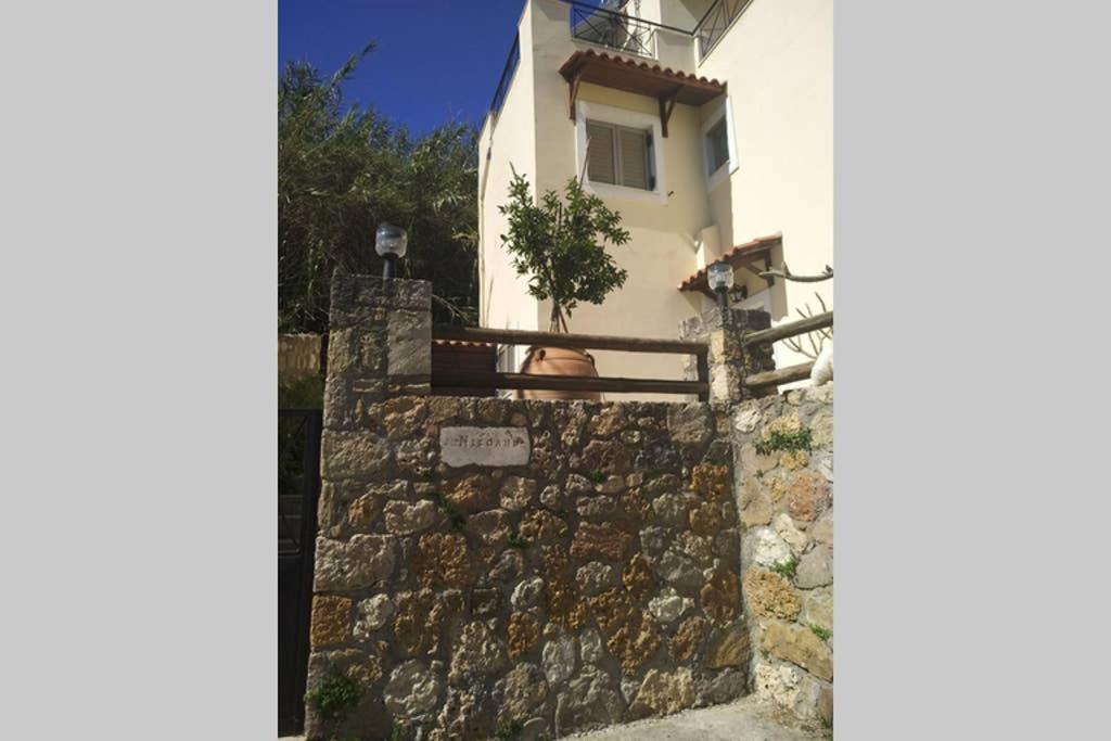Nikolis Vacation House Vrisai Bagian luar foto
