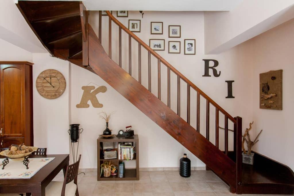 Nikolis Vacation House Vrisai Bagian luar foto