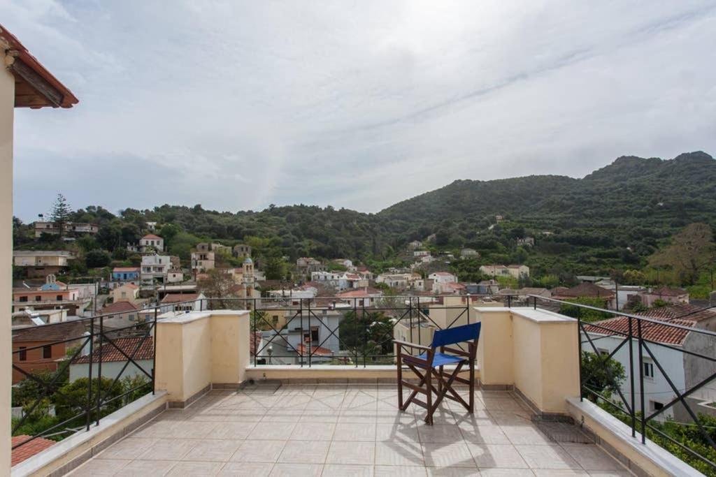 Nikolis Vacation House Vrisai Bagian luar foto