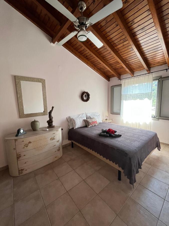 Nikolis Vacation House Vrisai Bagian luar foto